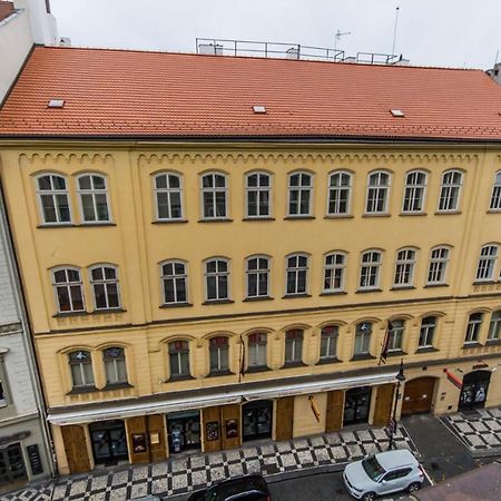 Апартаменты Cosy Flat In The Heart Of Прага Экстерьер фото