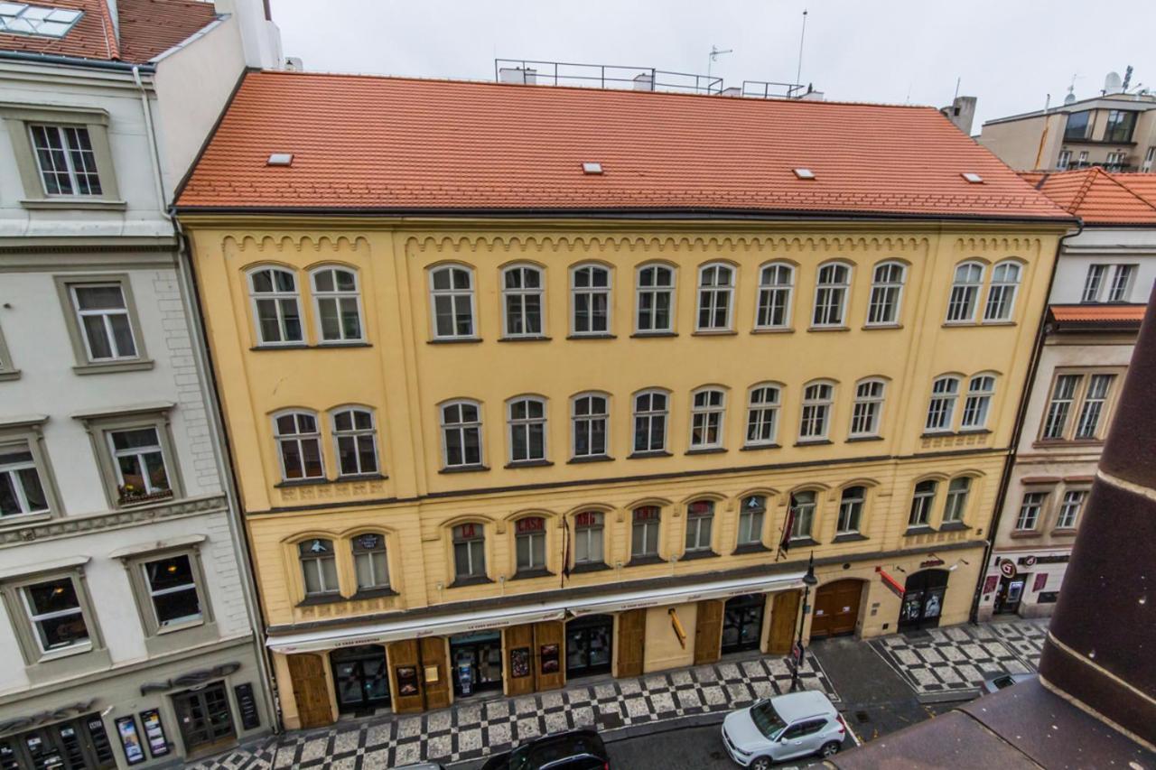 Апартаменты Cosy Flat In The Heart Of Прага Экстерьер фото
